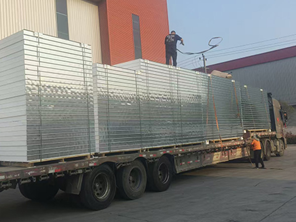 100厚泡沫夹芯板